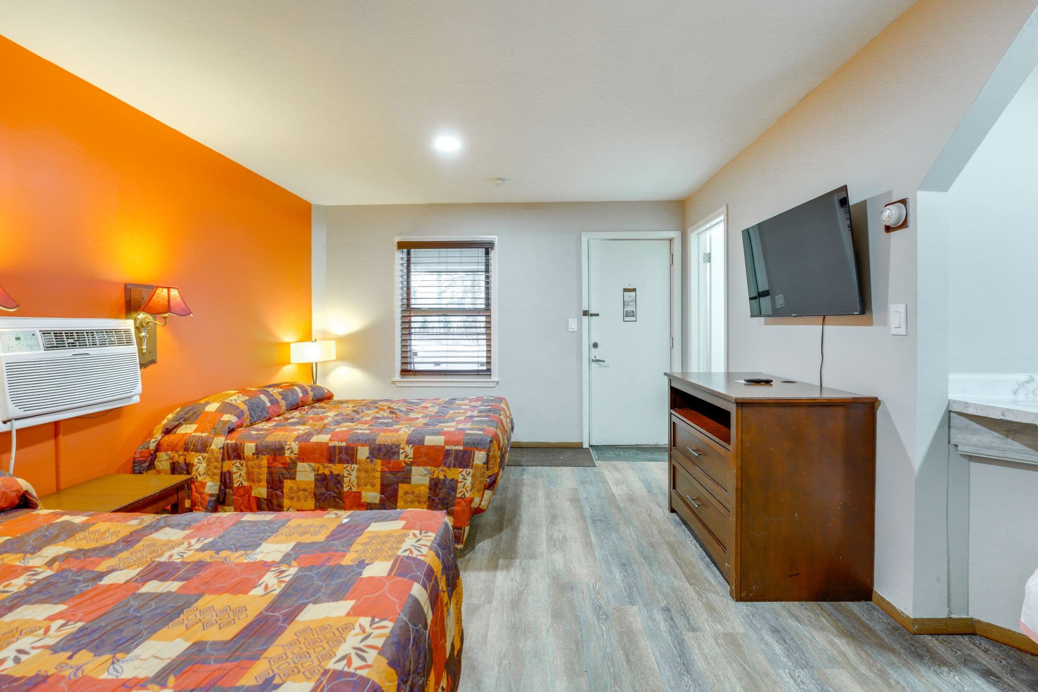 Estudio con dos camas en The Olde Mill Inn of Clarkston North