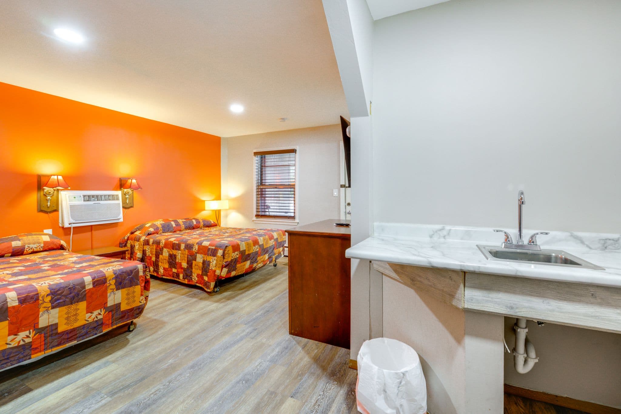 Estudio con dos camas en The Olde Mill Inn of Clarkston North